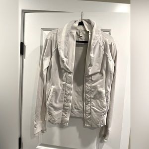 Lululemon Women’s Button Down Sweater Size 6